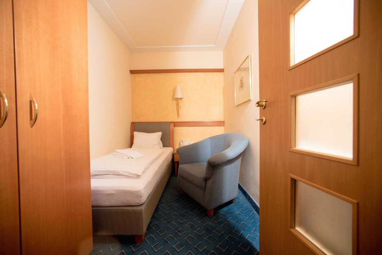 Hotel Locker&Legere Sankt Ruprecht an der Raab Exterior foto